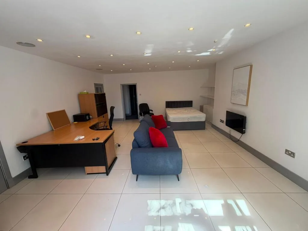 4 bedroom flat for rent