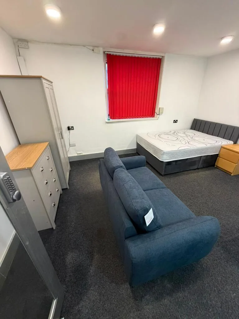 4 bedroom flat for rent