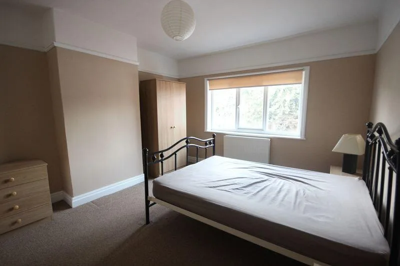 3 bedroom semi-detached house for rent