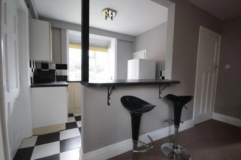 3 bedroom semi-detached house for rent