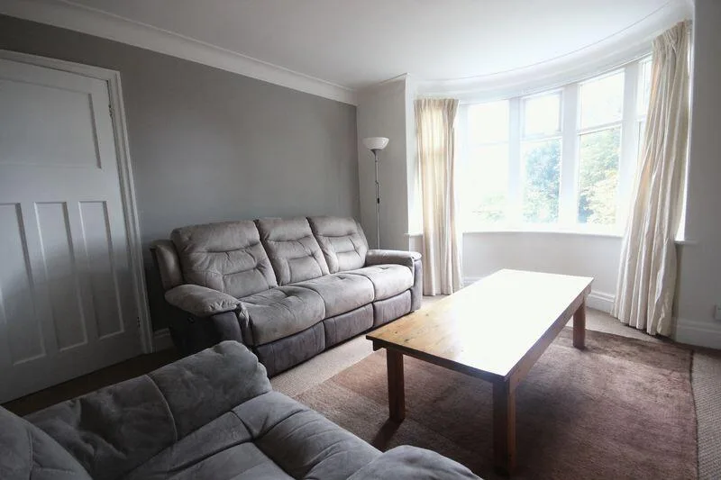 3 bedroom semi-detached house for rent
