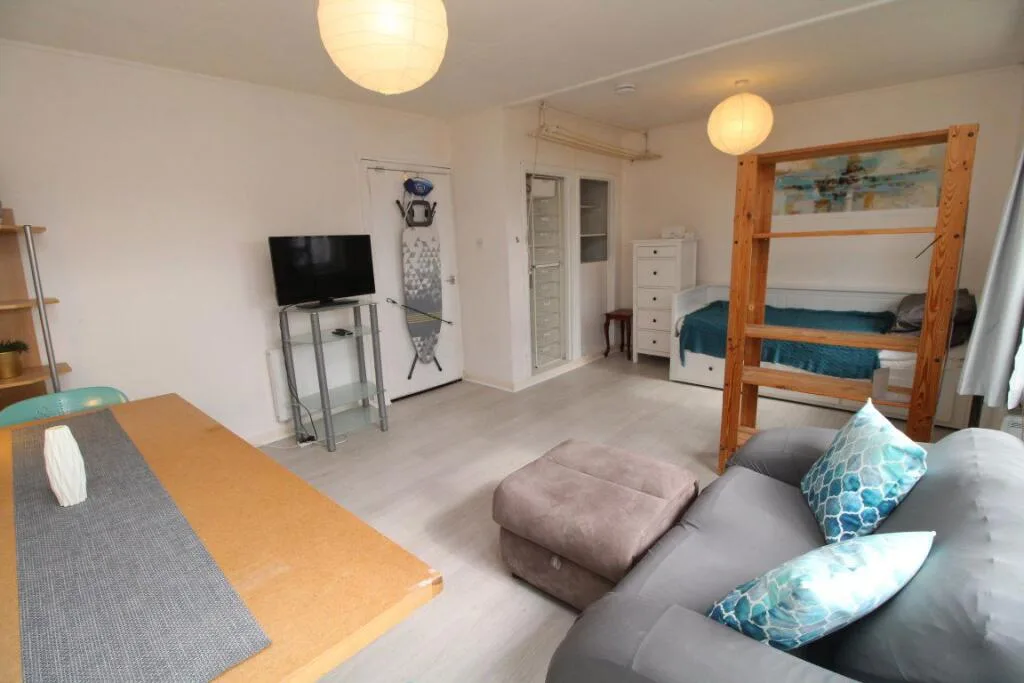Studio flat for rent