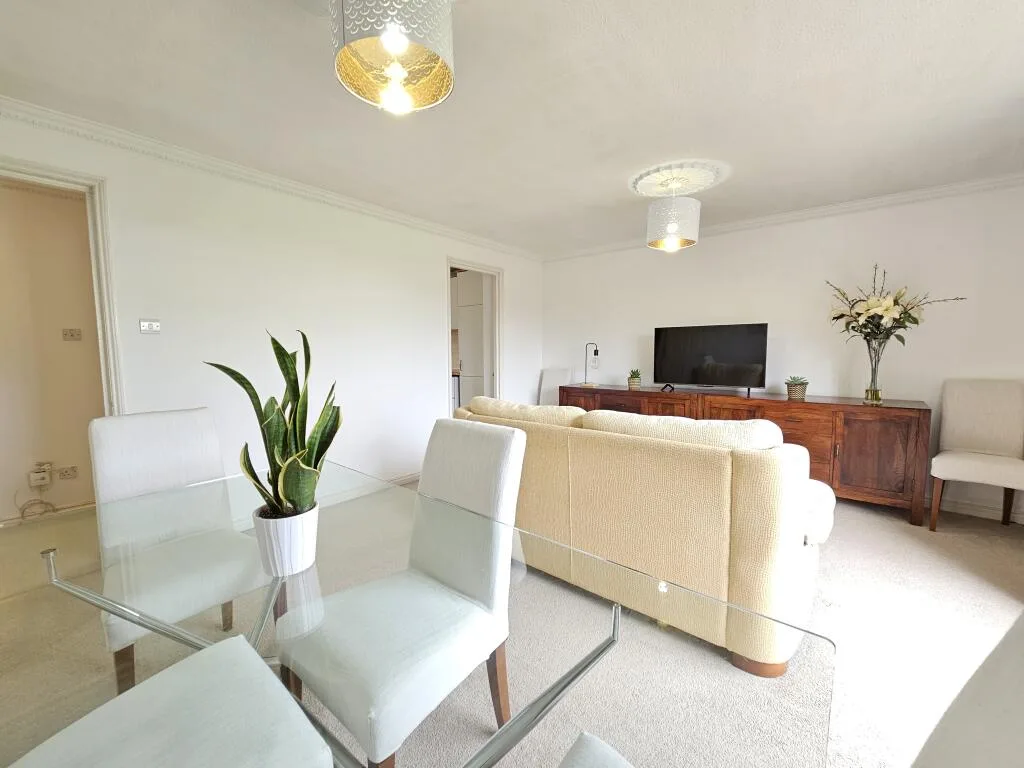 2 bedroom flat for rent