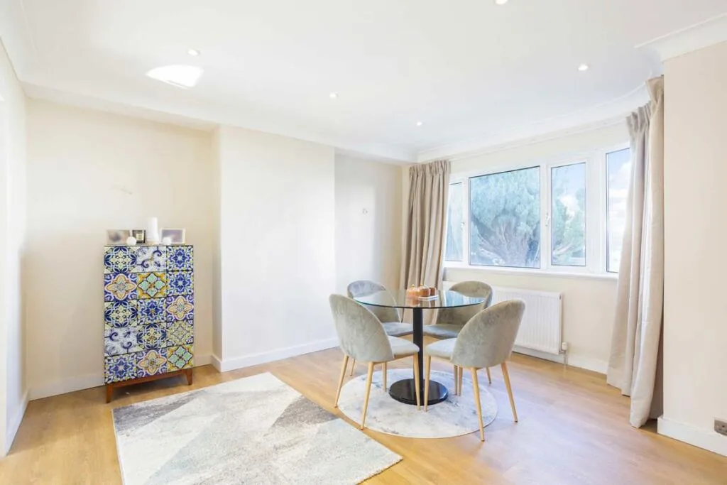 3 bedroom semi-detached house for rent