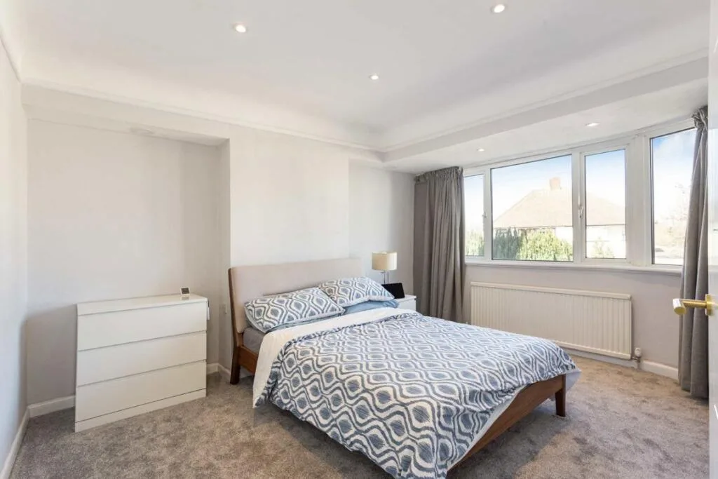 3 bedroom semi-detached house for rent