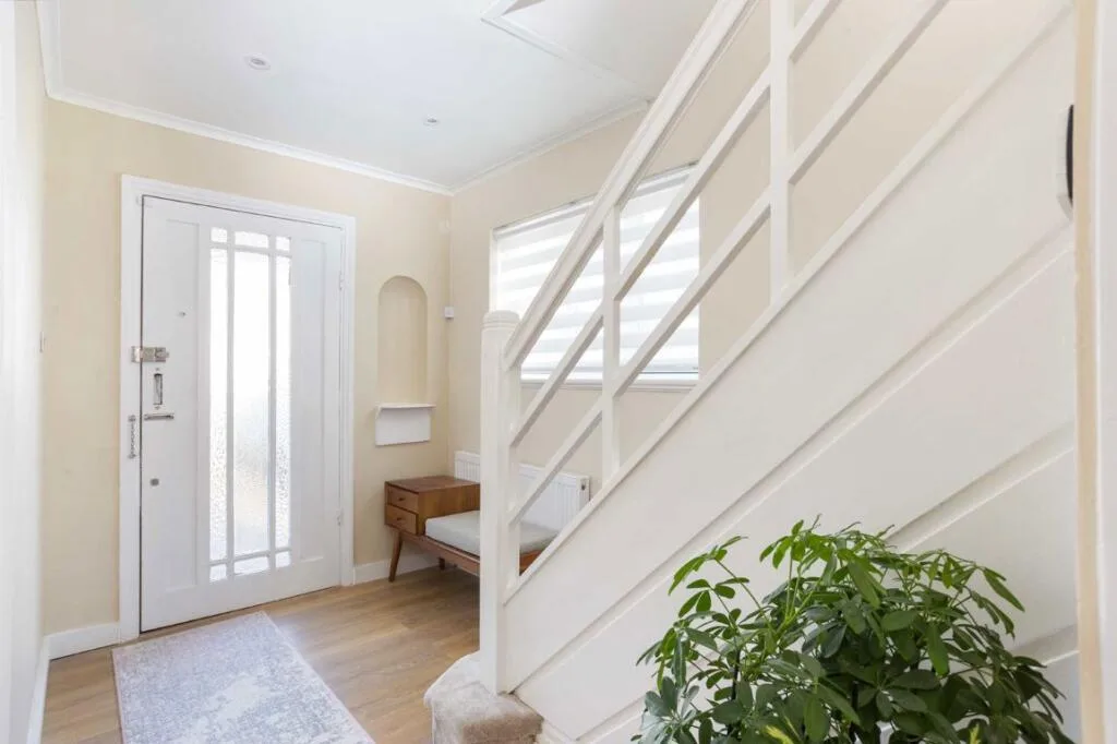 3 bedroom semi-detached house for rent