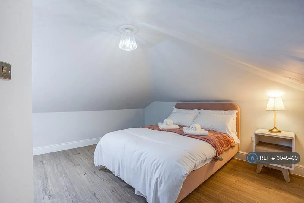 4 bedroom semi-detached house for rent