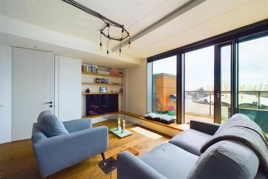 2 bedroom penthouse for rent