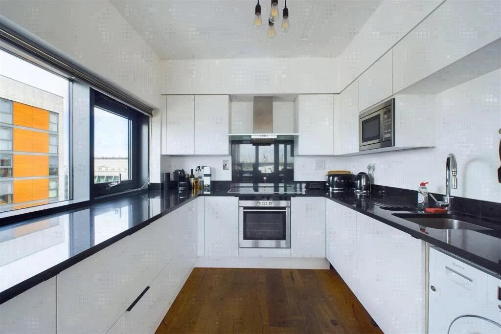 2 bedroom penthouse for rent