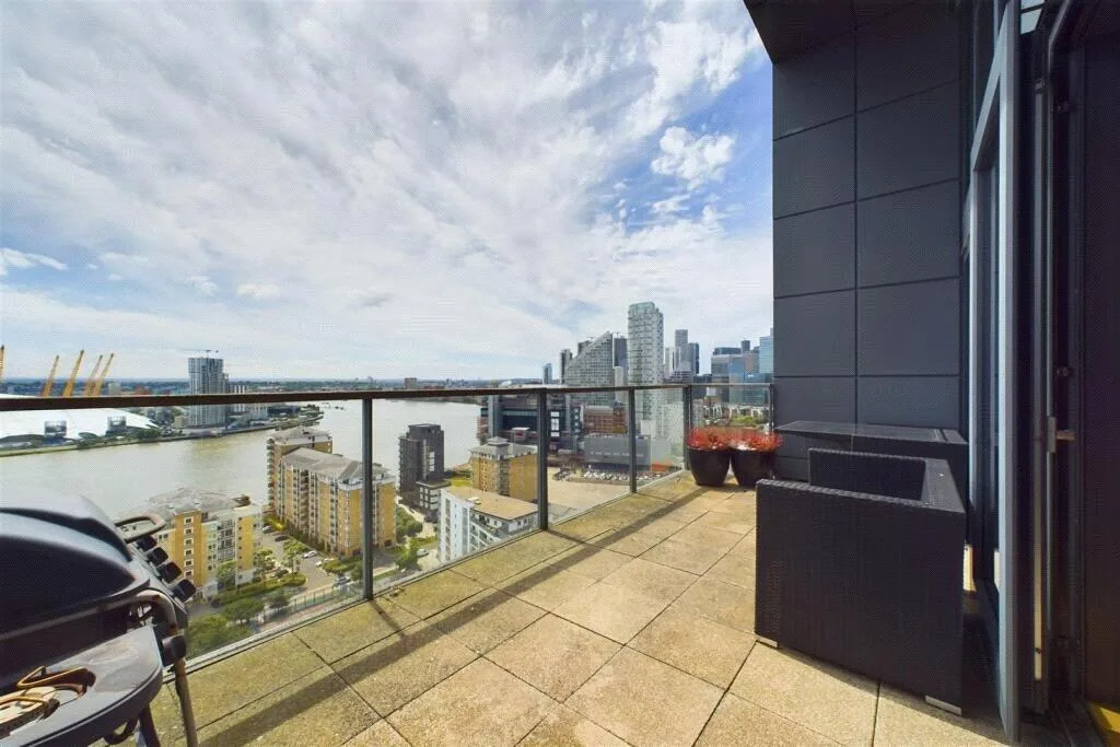 2 bedroom penthouse for rent