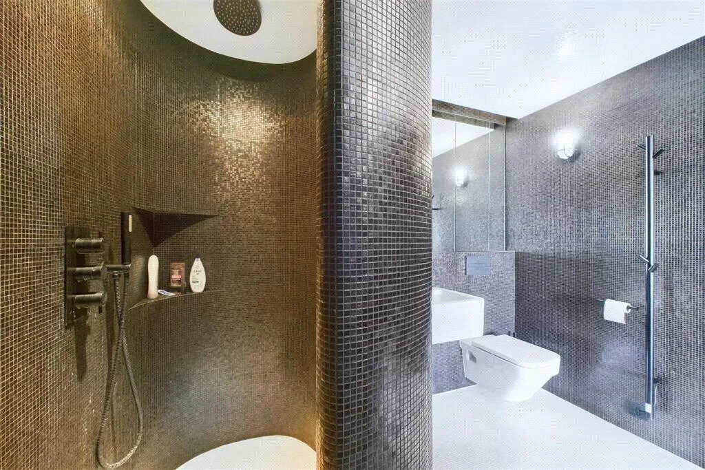 2 bedroom penthouse for rent