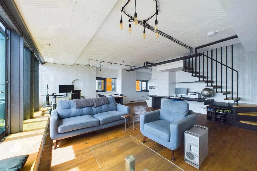 2 bedroom penthouse for rent