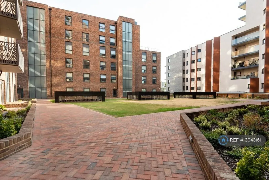 3 bedroom flat for rent