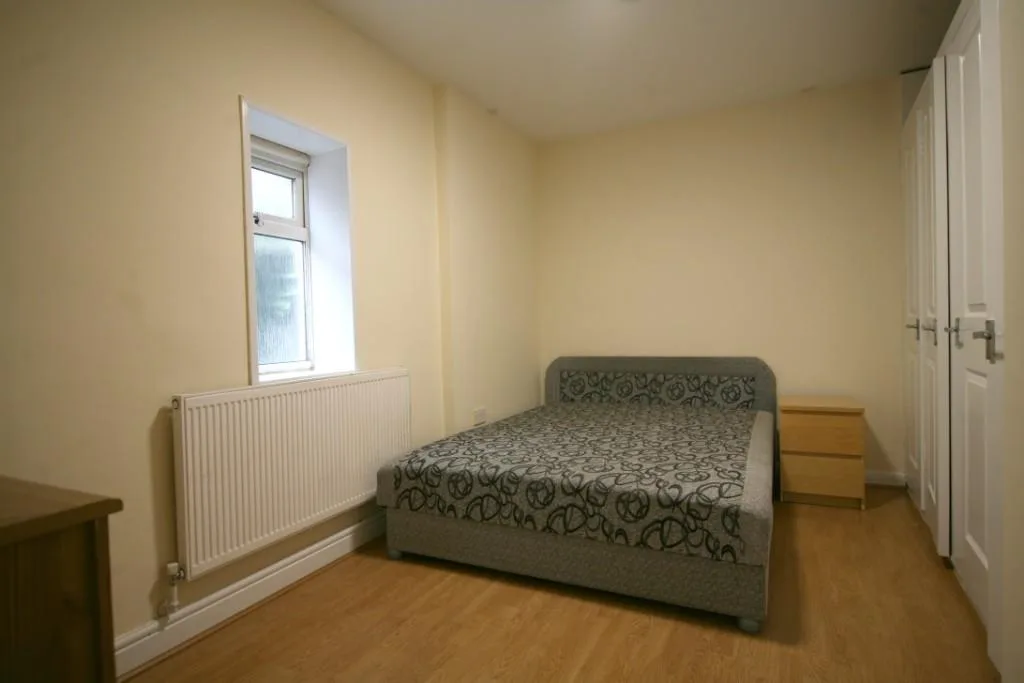 2 bedroom detached bungalow for rent