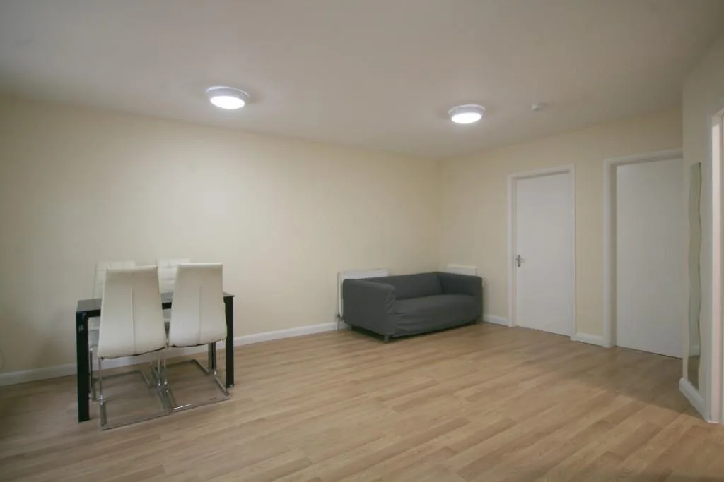 2 bedroom detached bungalow for rent