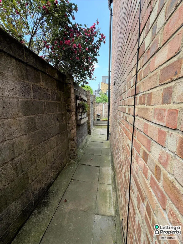1 bedroom ground floor flat for rent