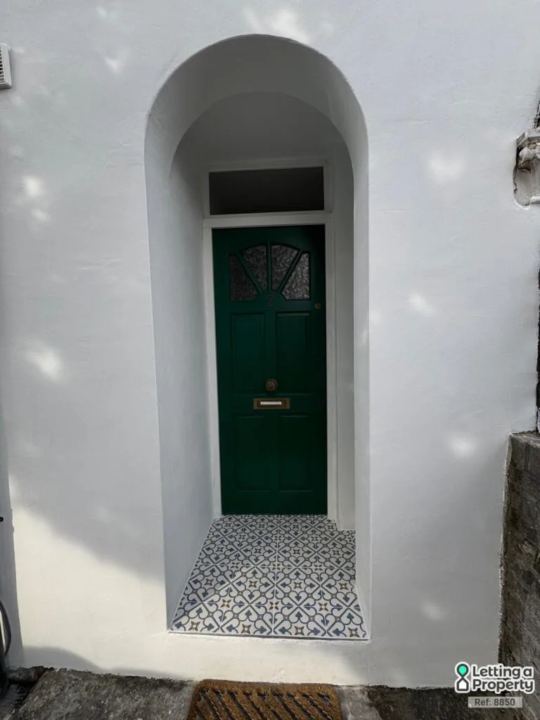1 bedroom ground floor flat for rent