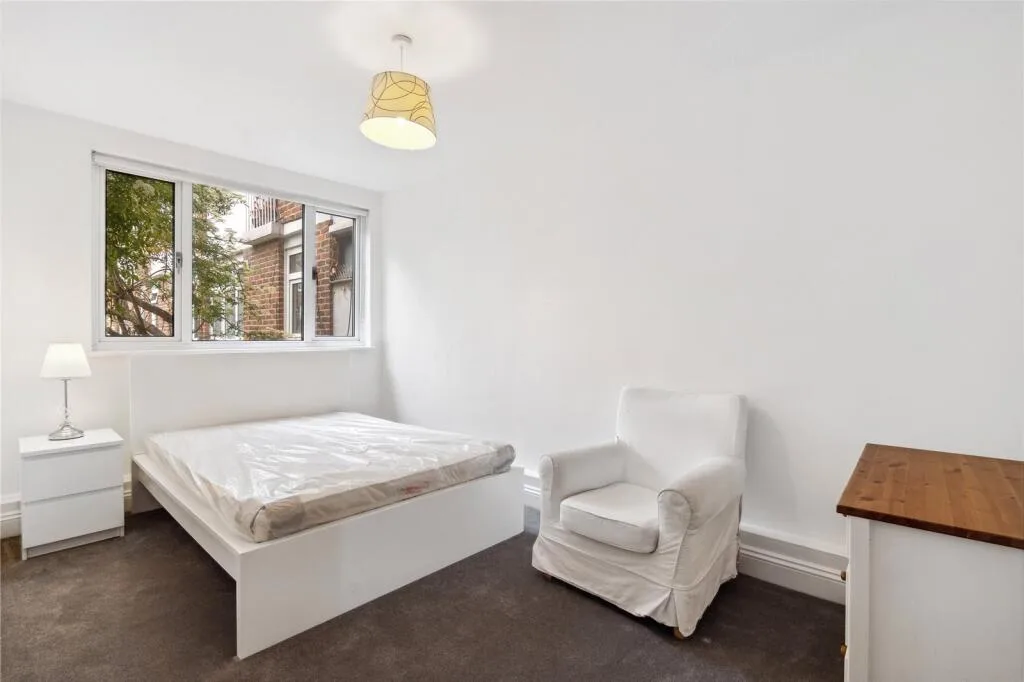 3 bedroom maisonette for rent