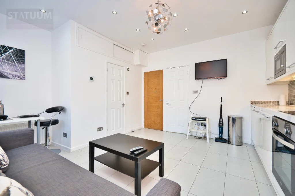Studio flat for rent