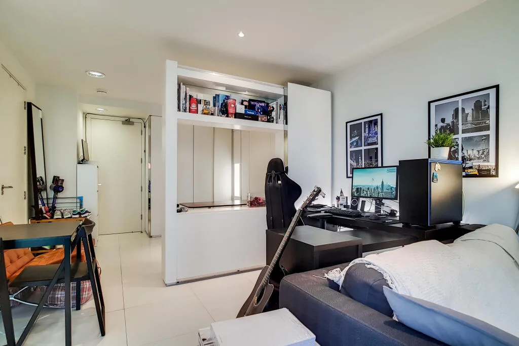Studio flat for rent