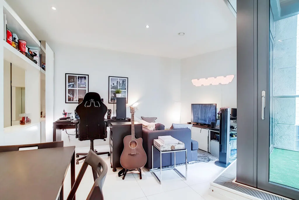 Studio flat for rent