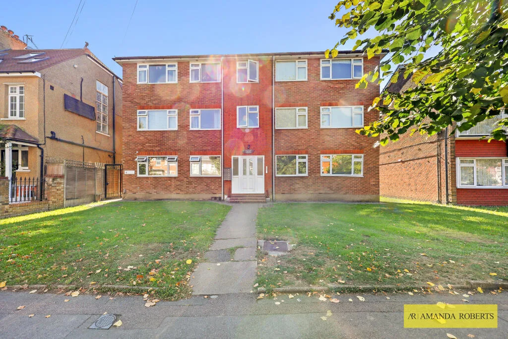 2 bedroom ground floor flat for rent