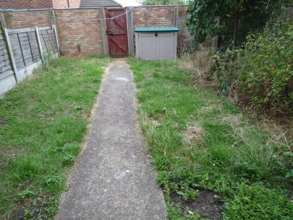3 bedroom maisonette for rent