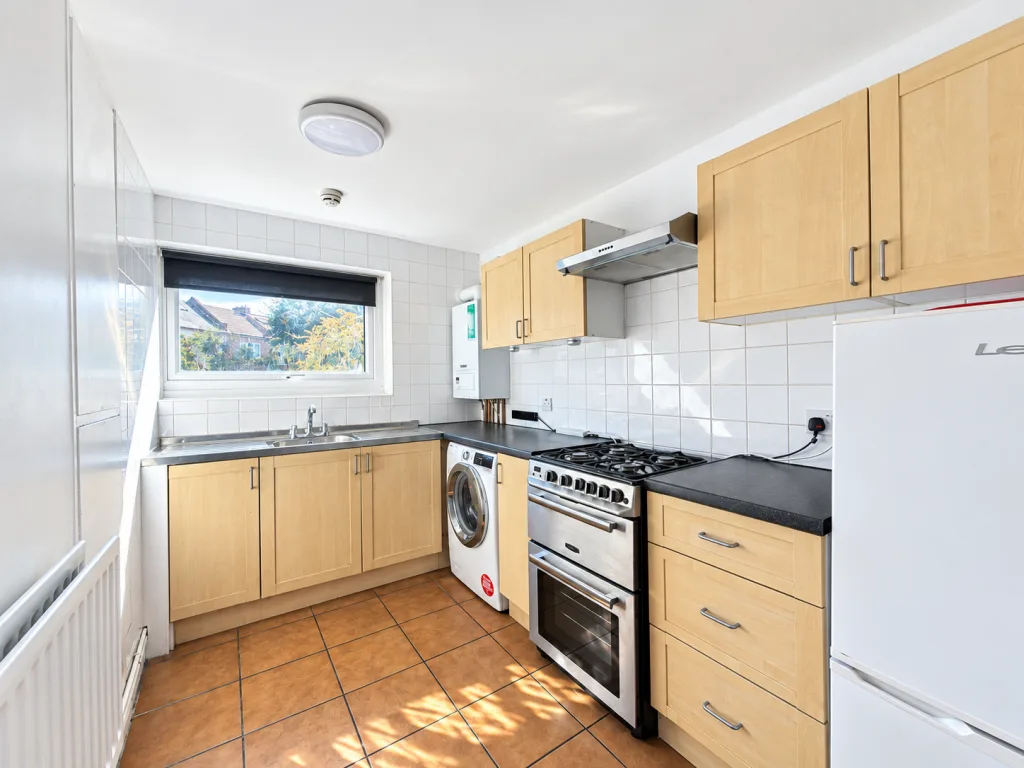 1 bedroom ground floor flat for rent