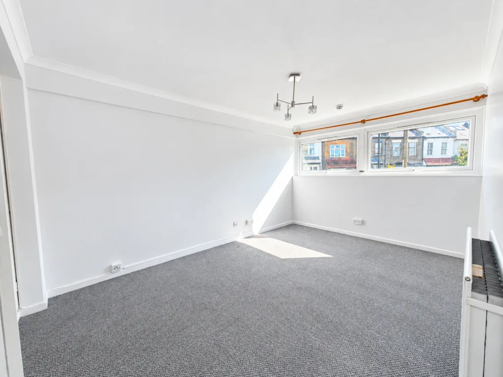 1 bedroom ground floor flat for rent
