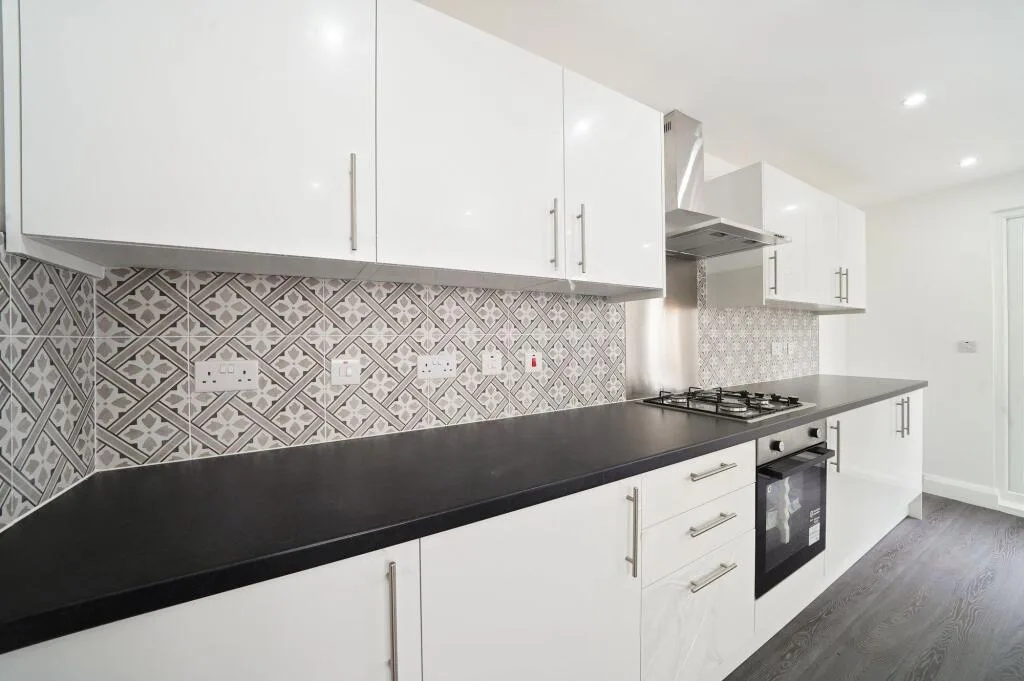 5 bedroom terraced house for rent
