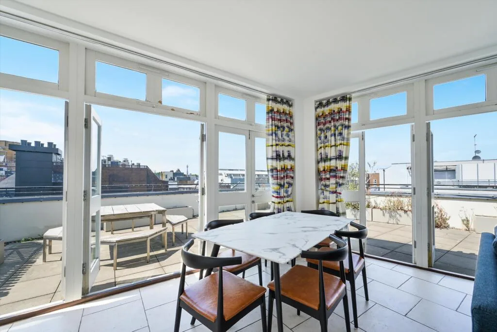 3 bedroom flat for rent