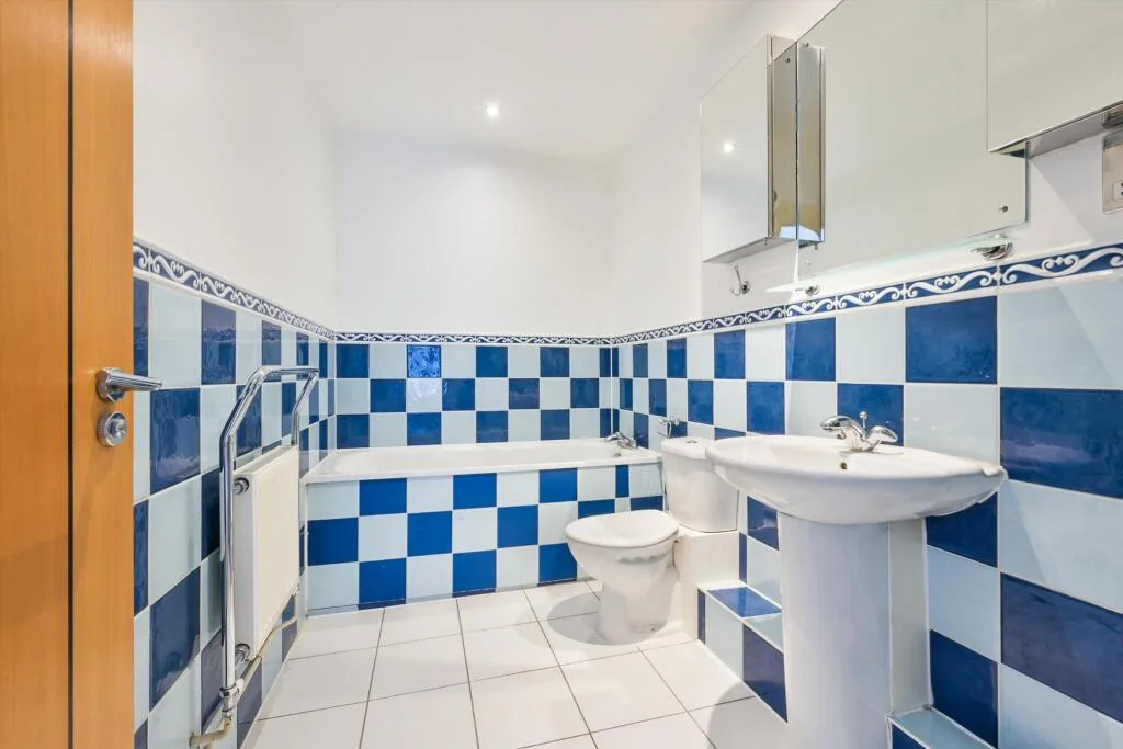 3 bedroom flat for rent