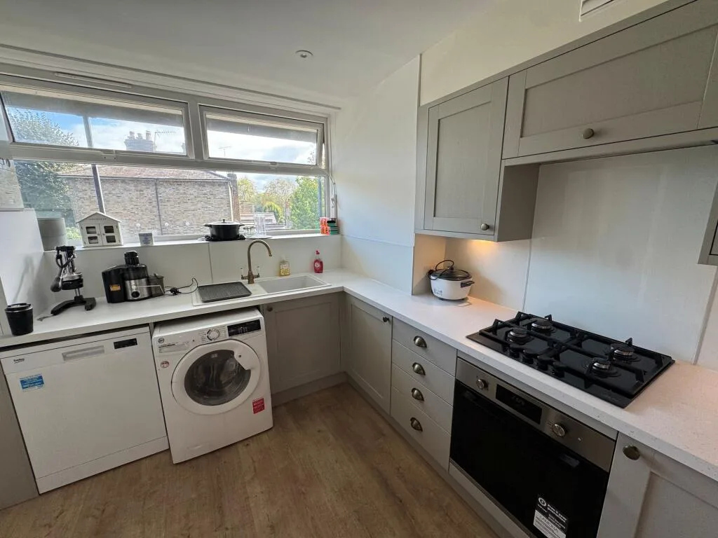 3 bedroom flat for rent