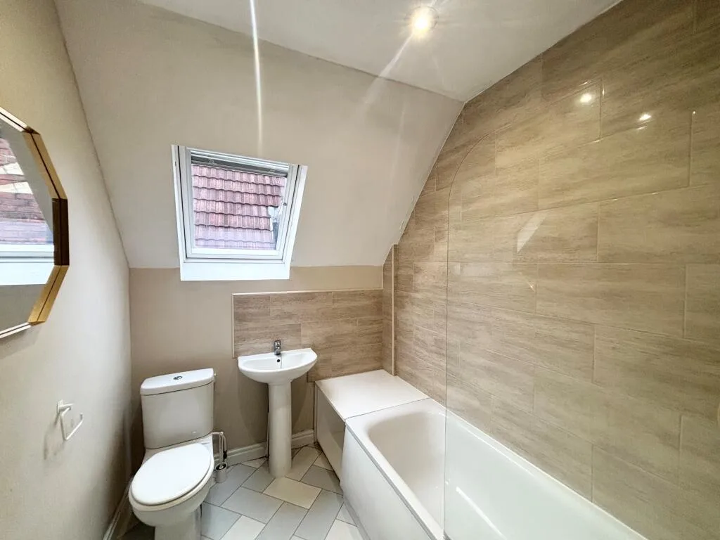 3 bedroom flat for rent