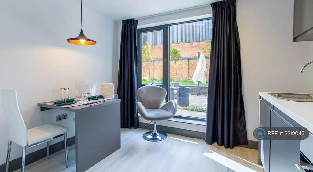Studio flat for rent