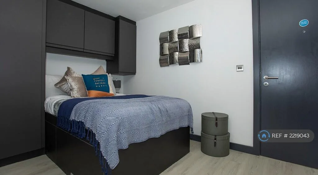 Studio flat for rent