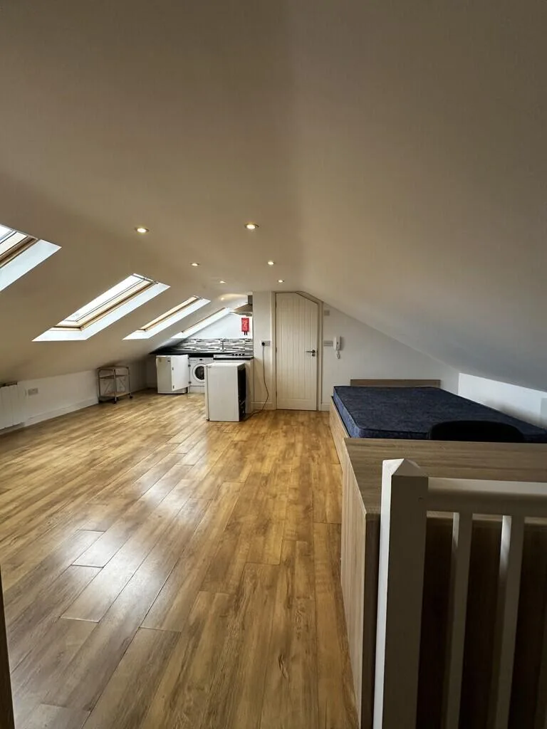 Studio flat for rent