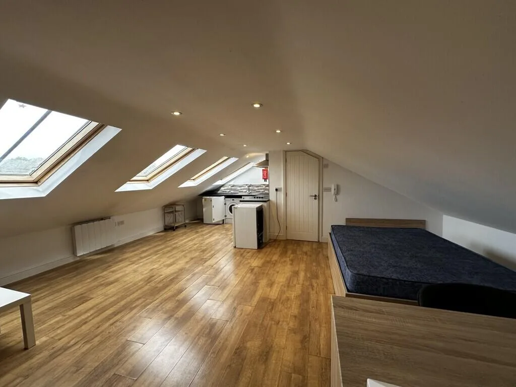Studio flat for rent