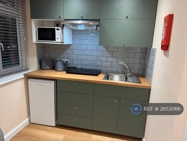 Studio flat for rent