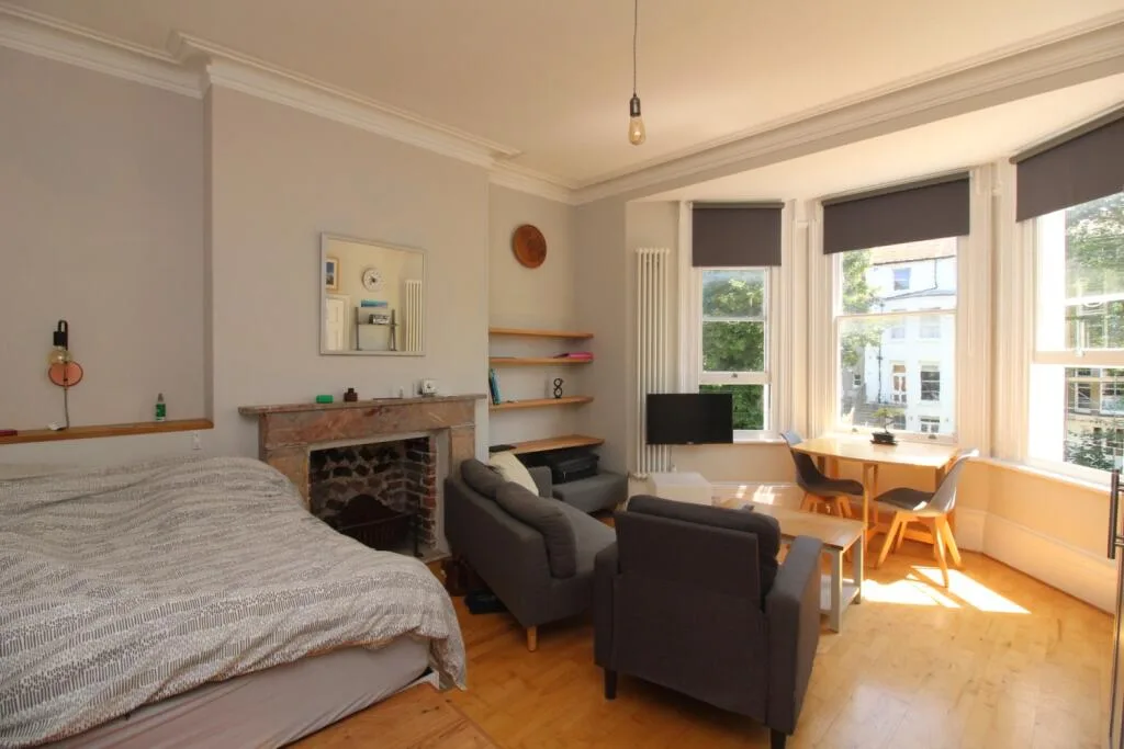 Studio flat for rent