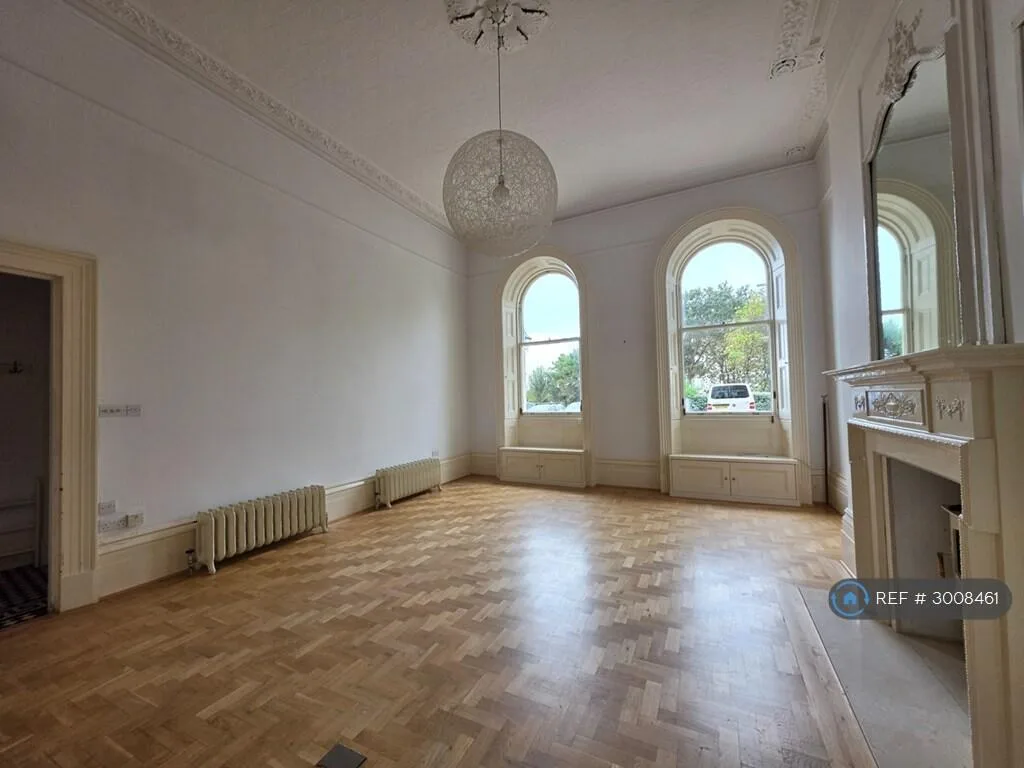 3 bedroom flat for rent