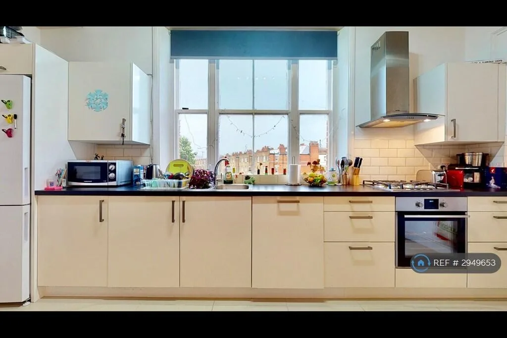 3 bedroom flat for rent