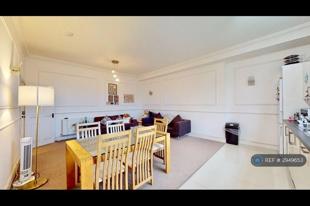 3 bedroom flat for rent