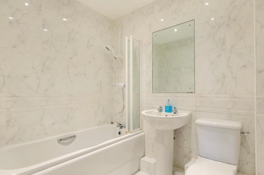 3 bedroom flat for rent