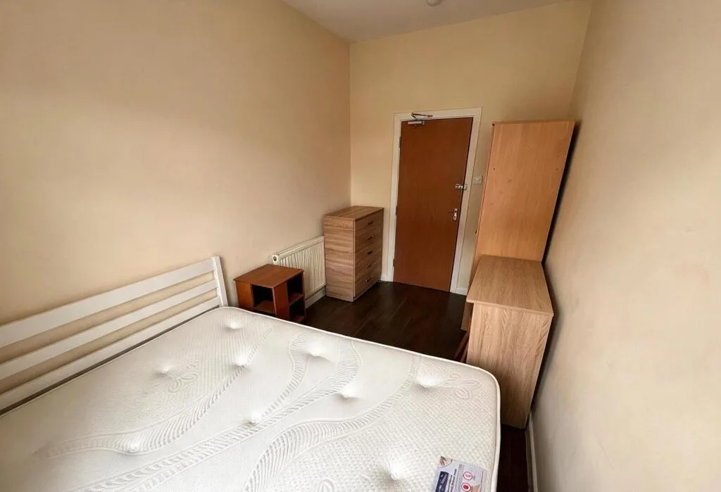 3 bedroom coach house for rent