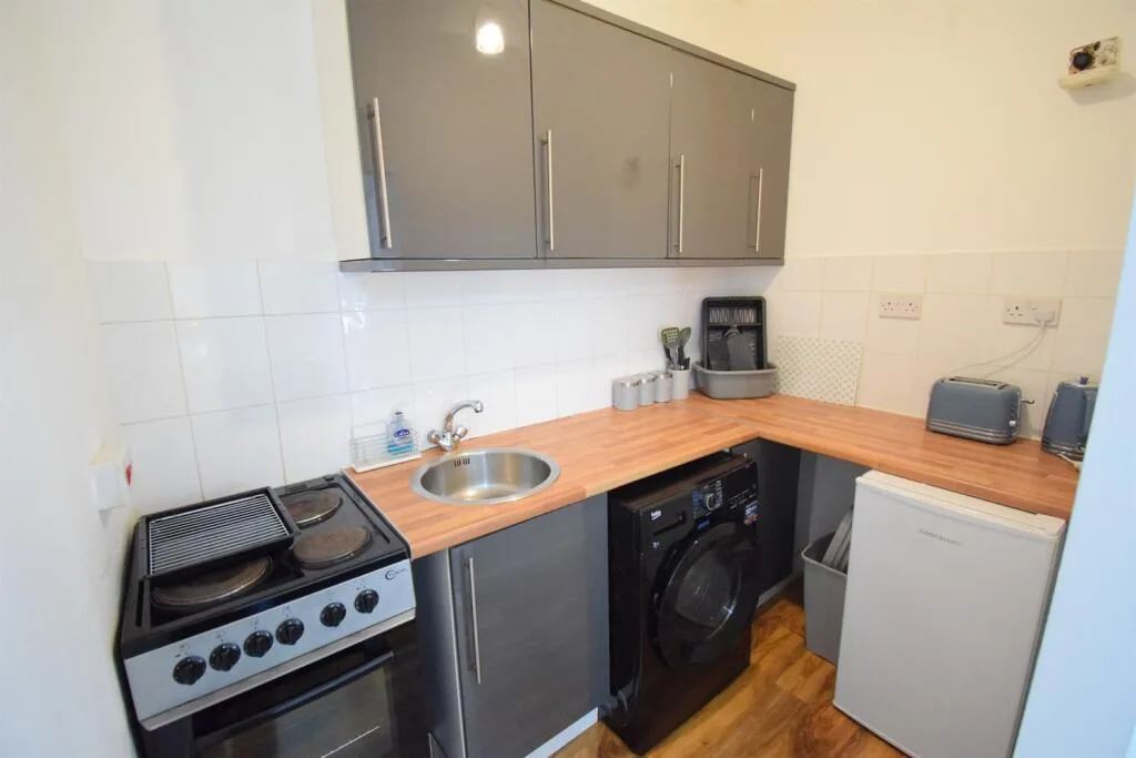 1 bedroom house for rent