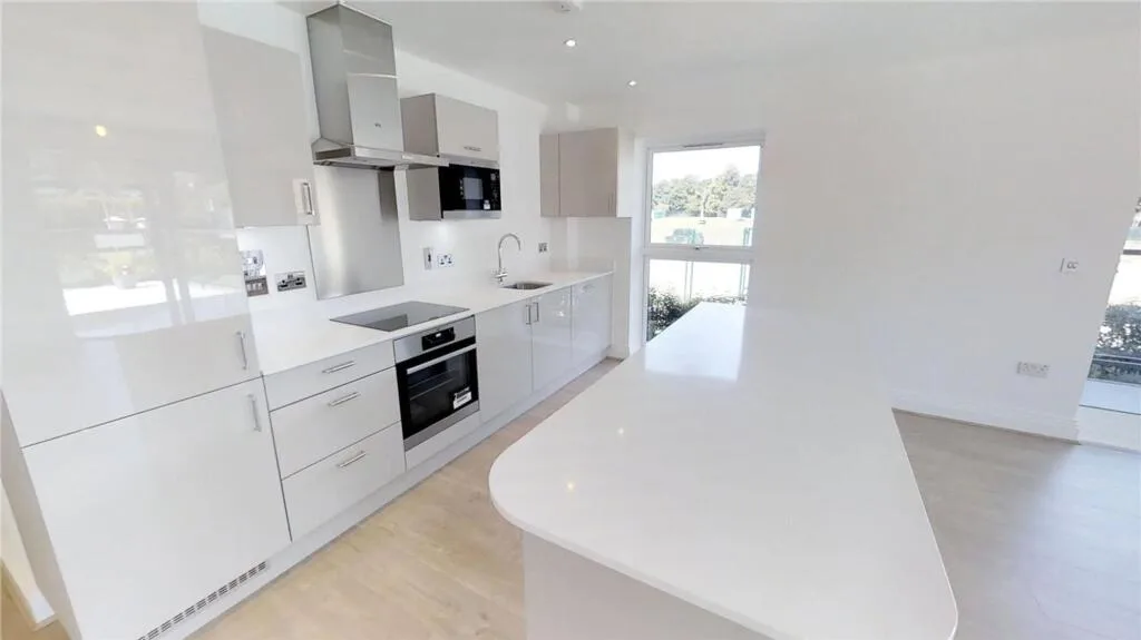 2 bedroom ground floor flat for rent