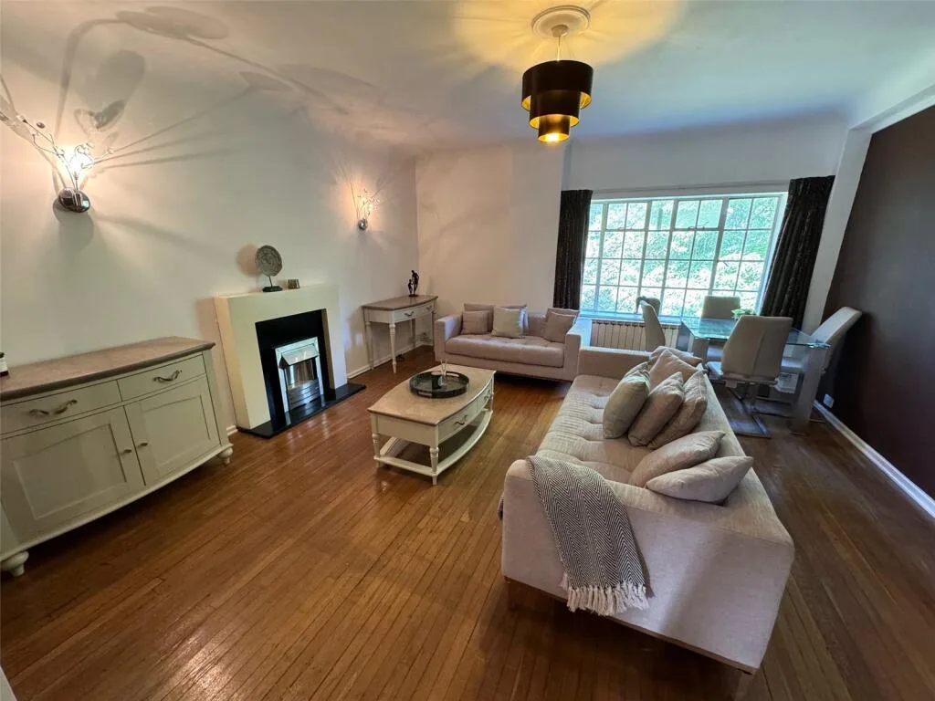 2 bedroom flat for rent
