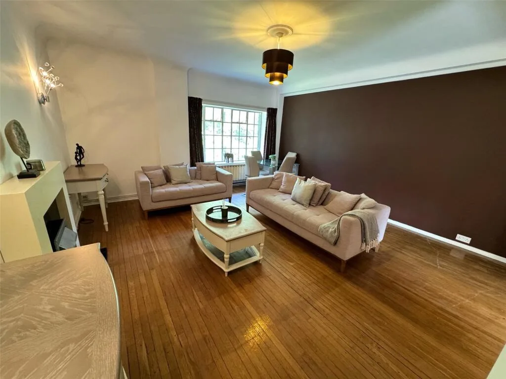 2 bedroom flat for rent