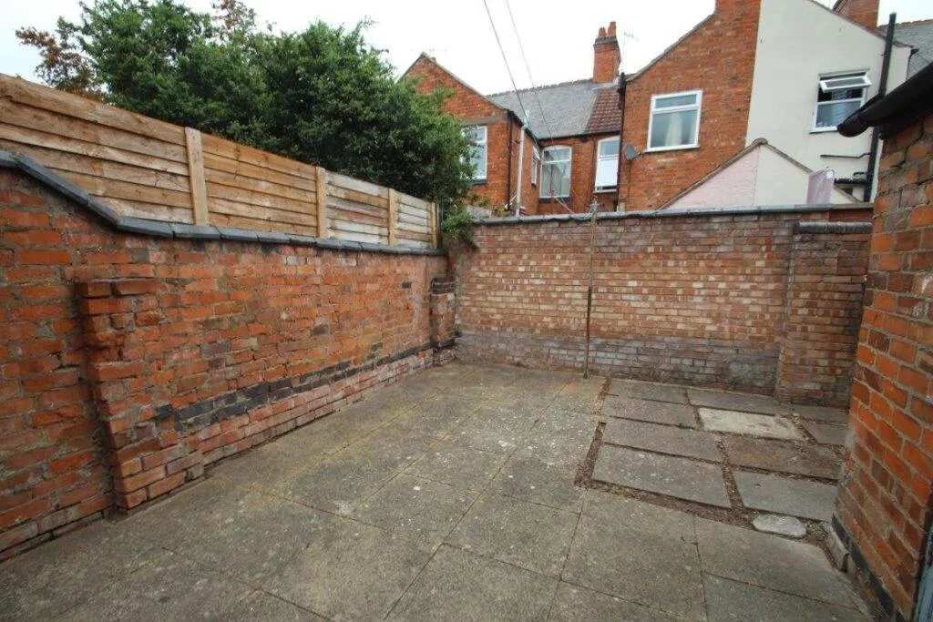 4 bedroom terraced house for rent